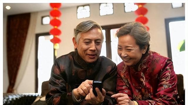 一女生被私密照威胁，聪明勇敢的做法，竟逼得对方连连道歉