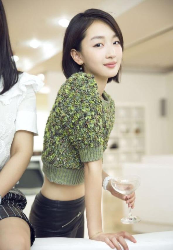 周冬雨妈妈与继父,周冬雨和父母相认