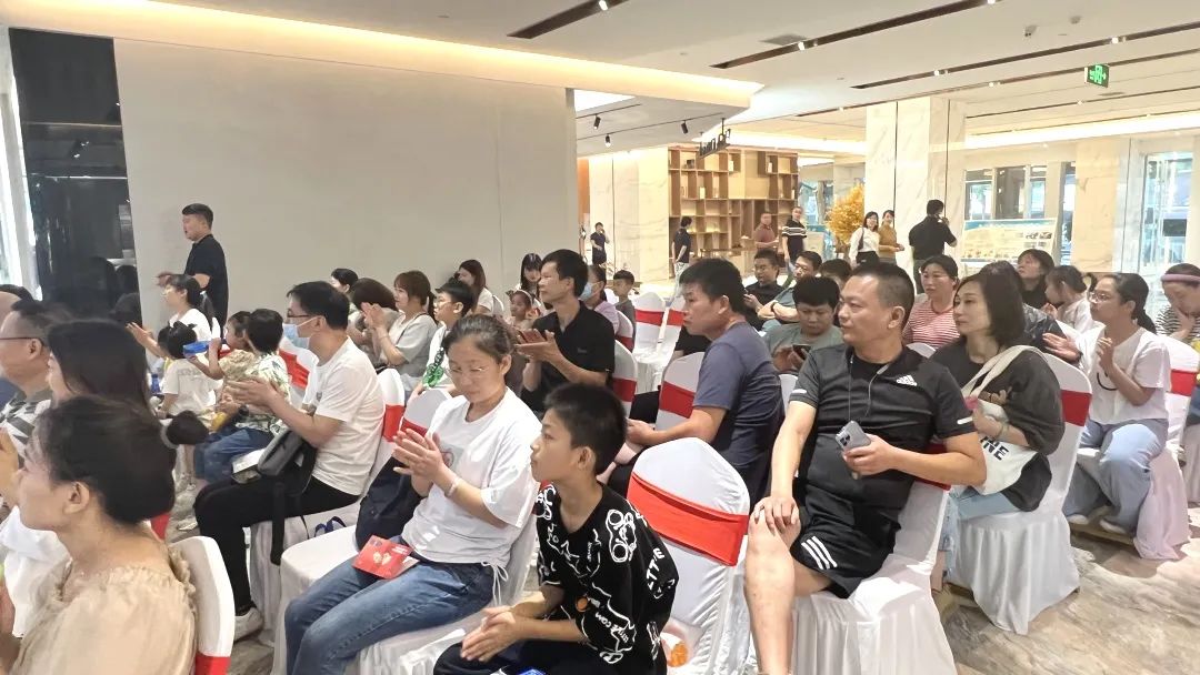 龙千里音乐现场,龙千里歌手