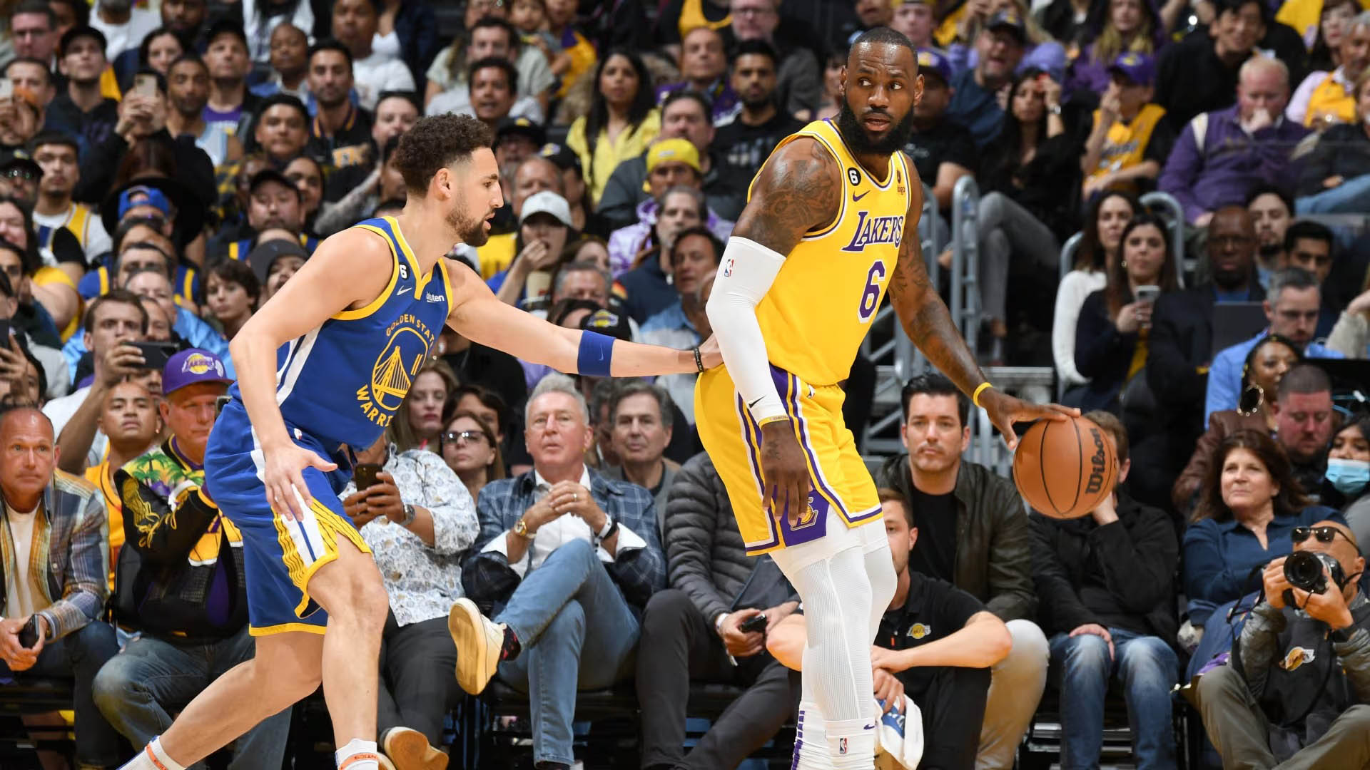 真碰到专业！勇士最后一攻正是汉姆“成名”战术，浓眉防空气成功