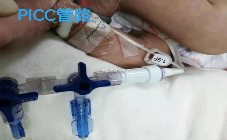 众志成城战疫情齐心协力保平安,齐心协力战疫情致敬医护人员