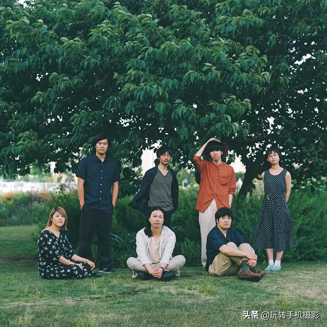 不露脸和朋友拍氛围感视频,如何不尴尬的要合照