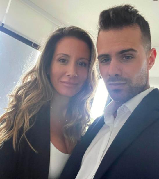 美国单身辣妈网恋假帅哥被威胁p果照！逃脱后遇照片真人甜蜜热恋