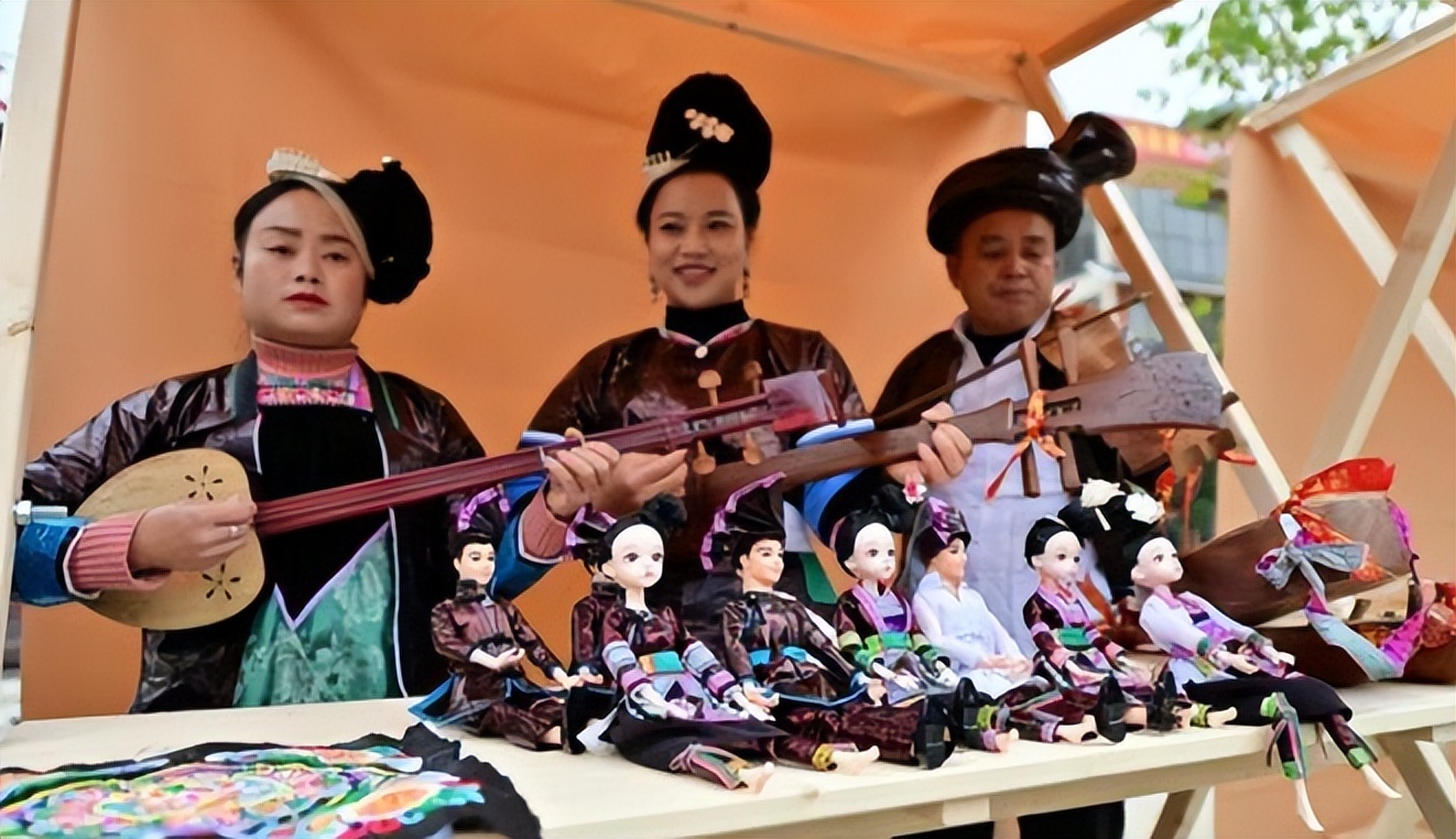 石奶引年轻时照片,石奶引被谁发现的