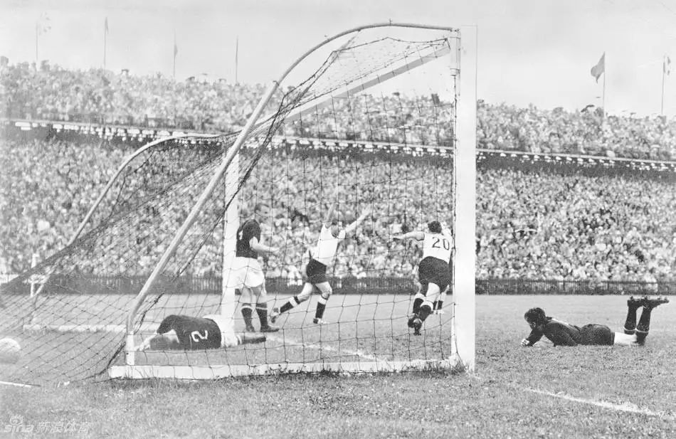中国足球唯一一次进入世界杯历程,国际足球世界杯的历史与现状