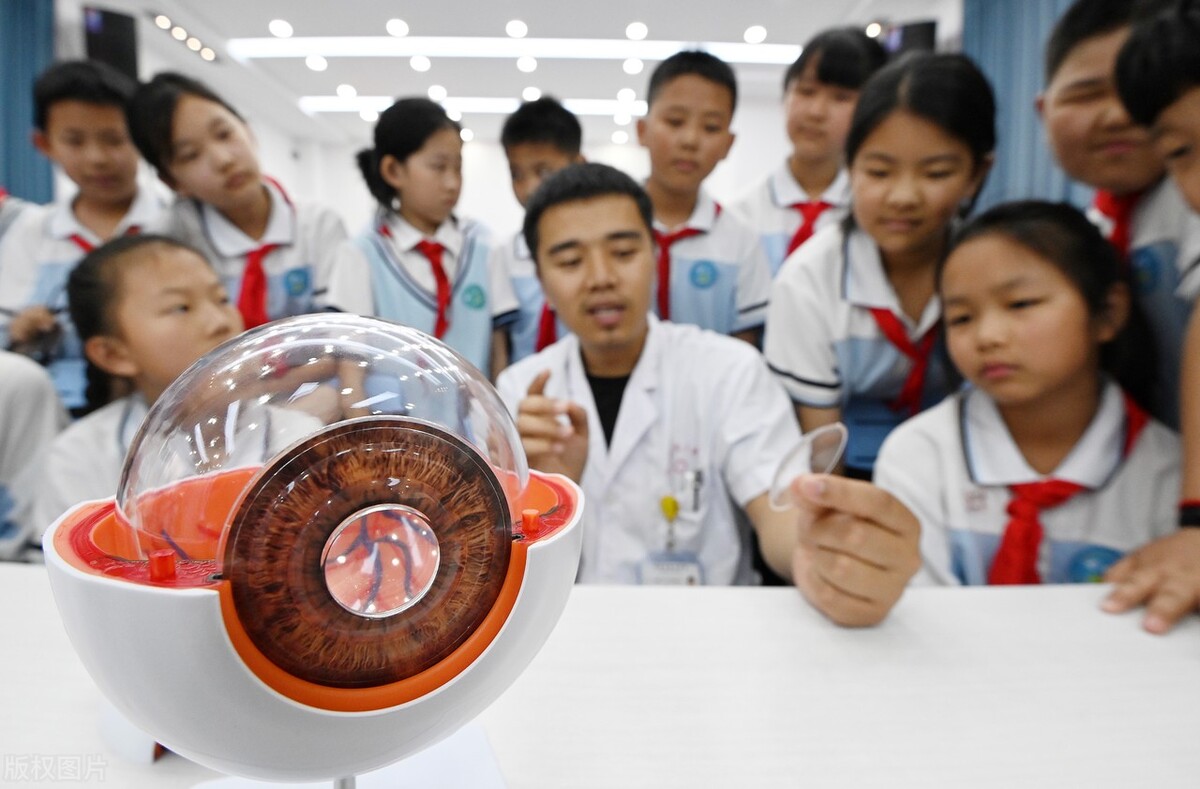 老年人养眼护眼按什么穴位,上班族护眼最好的方法