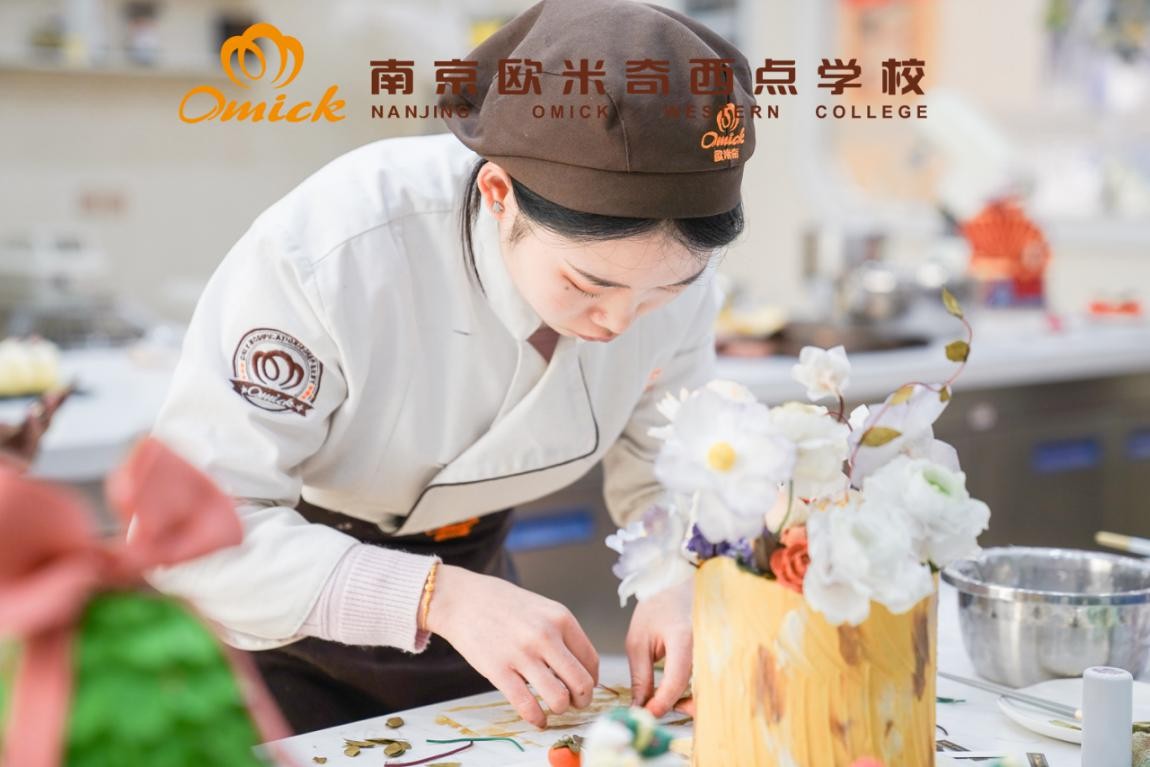 女孩学个什么手艺比较挣钱,女孩学什么手艺有发展前景薪资高