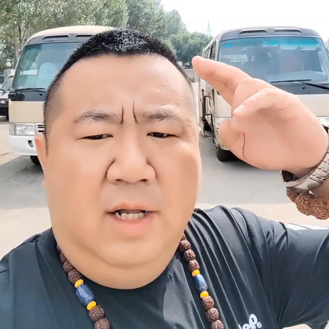 今天整两个硬货，14年江铃考斯特柴油手动5速五十铃机器...