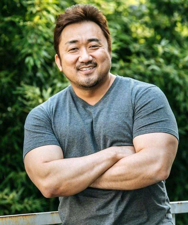 马东锡结婚对象,马东锡与20岁新生谈恋爱