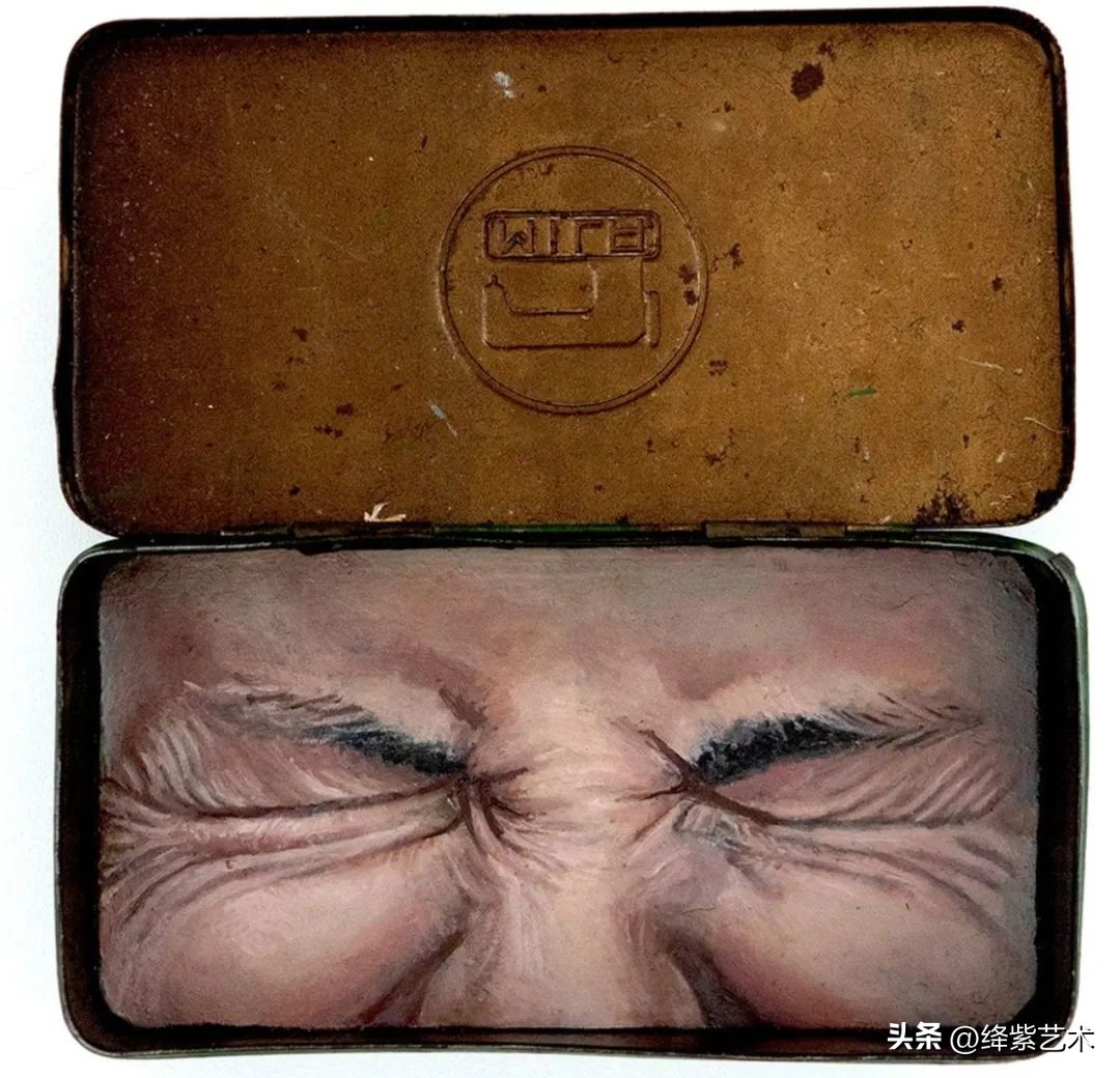 她在勺子里画了一只眼睛，卖价3000块钱，藏着无数故事​