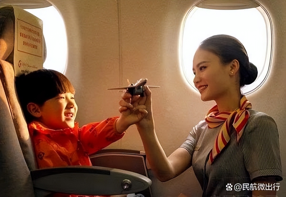 无成人陪伴儿童机票怎么购买，儿童托管乘机流程