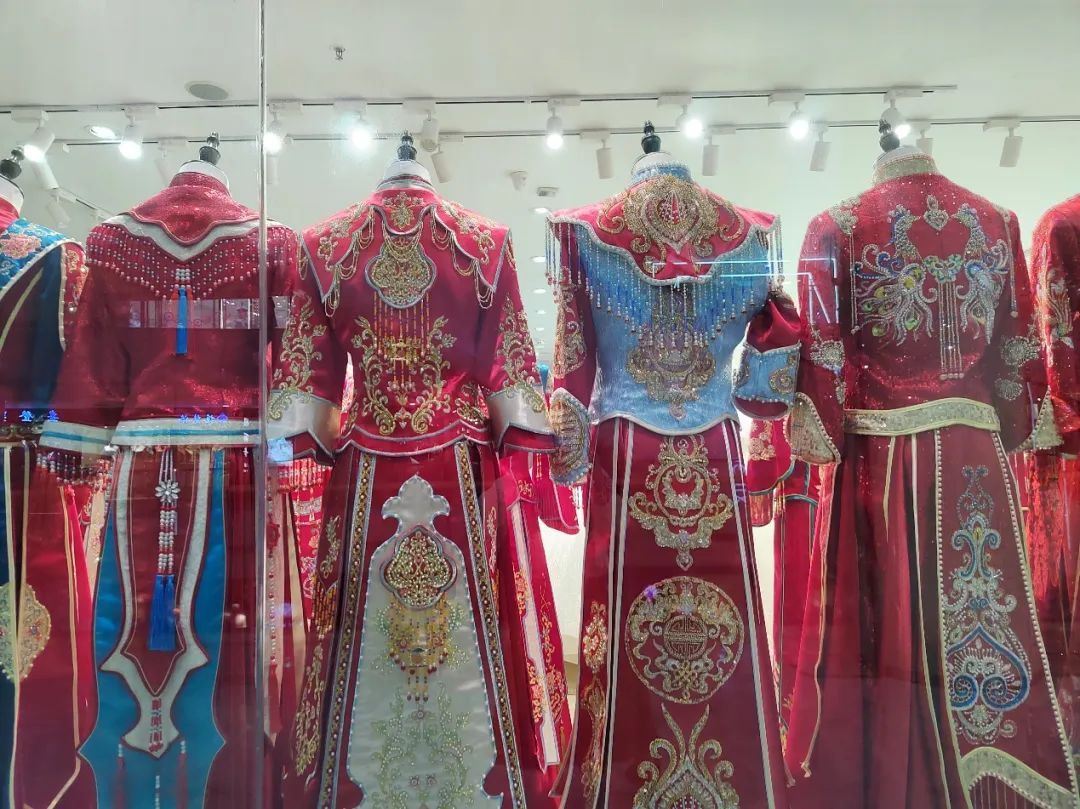 去苏州买婚纱划算吗,几月份去虎丘买婚纱便宜