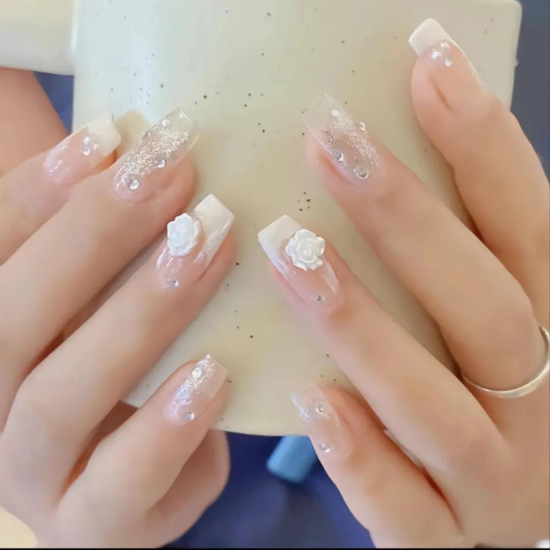 22款特别美丽的美甲快来学起来吧,气质又显白的美甲款式你学会了吗