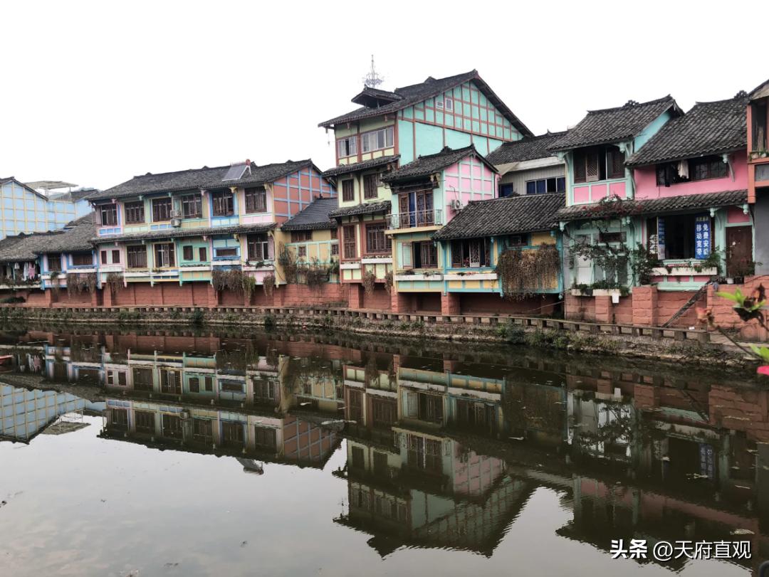 夹缝中生存的人物图片,邛崃市大同古镇