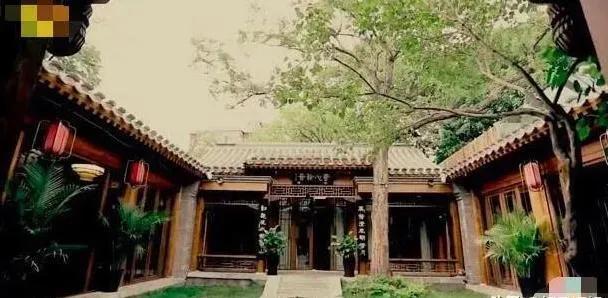 一个店铺只能有一个招牌,一个门店的招牌