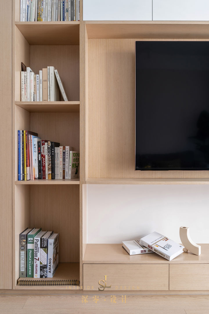 安排个书架墙，是家里最好的不动产，如此看来，完全没必要空间房