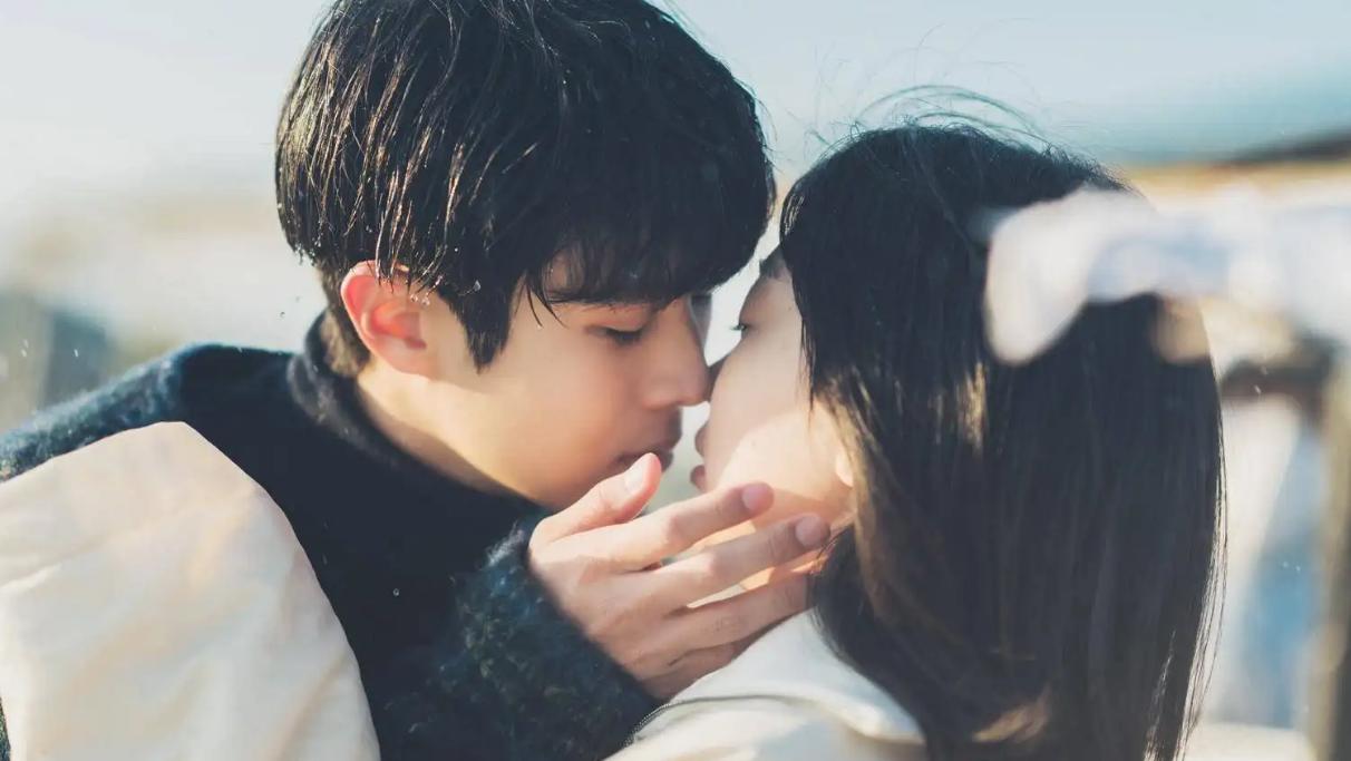 吐司吻衣柜吻沙发吻年糕吻，只有你想不到的没有他们吻不出来的