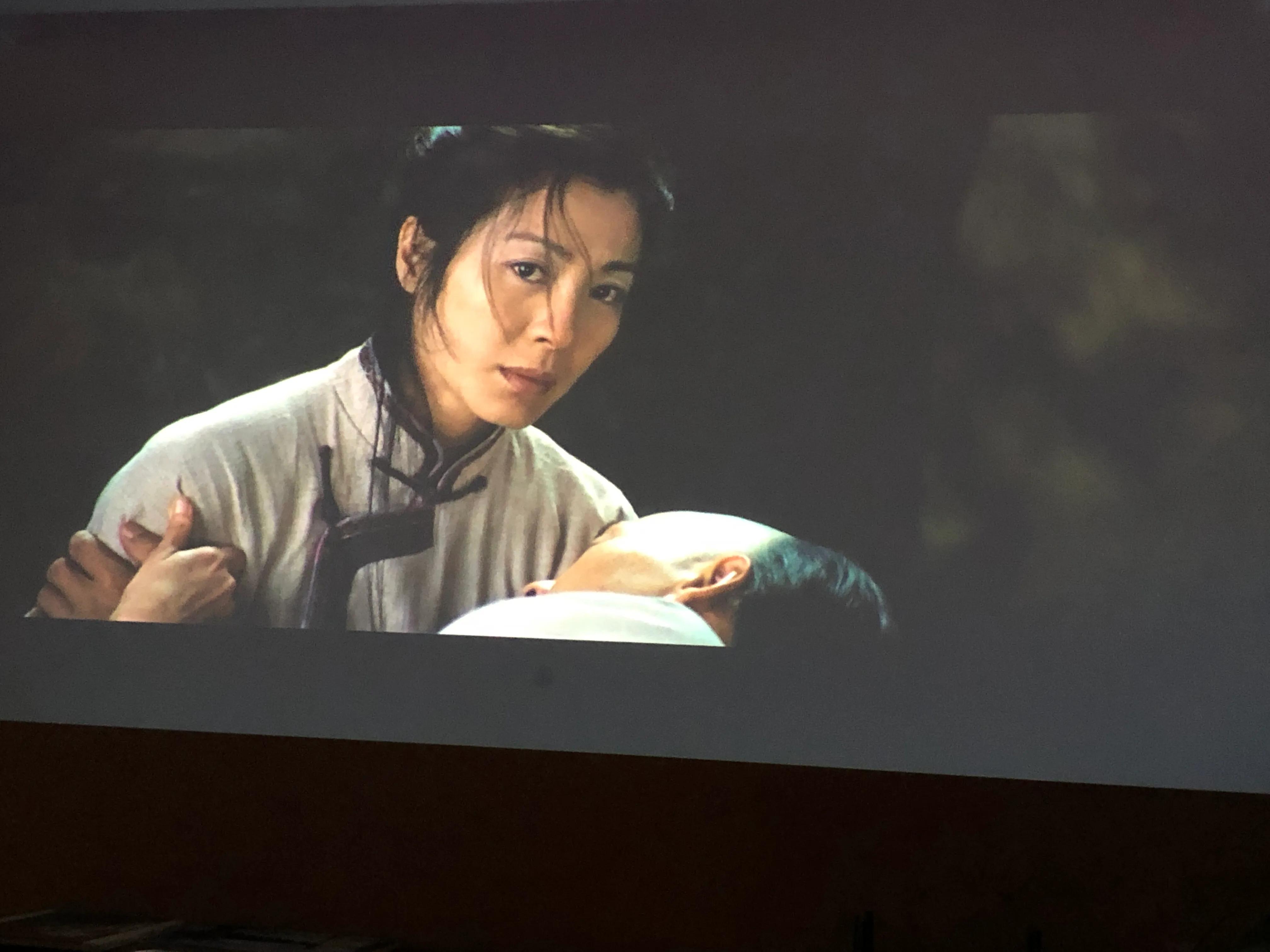 爱普生fh01投影仪适合家用吗,爱普生投影仪cow01真实测评