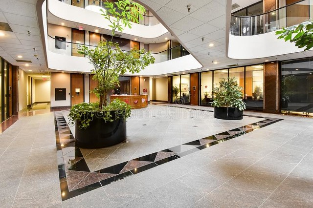 为啥说再穷不买一楼,为什么再穷不买一楼