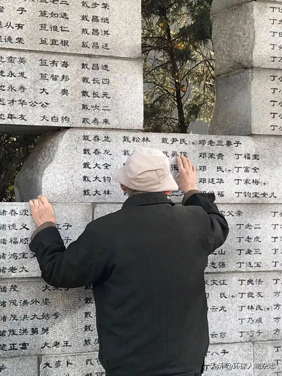 喂完最后一滴奶，妈妈倒在日*刺军**刀之下