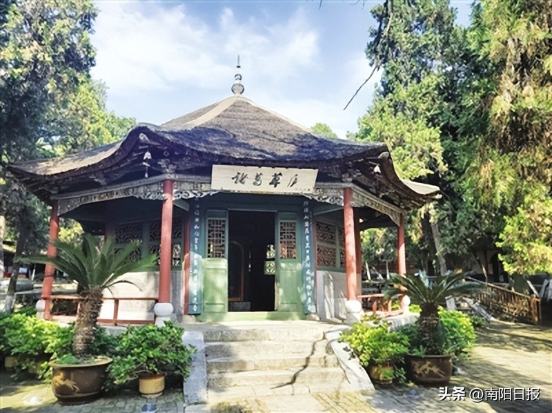 山环水绕、形势绵亘；龙吟虎踞，蓄势待发……一座高岗，为何称“龙岗”卧龙岗历史人文环境探析