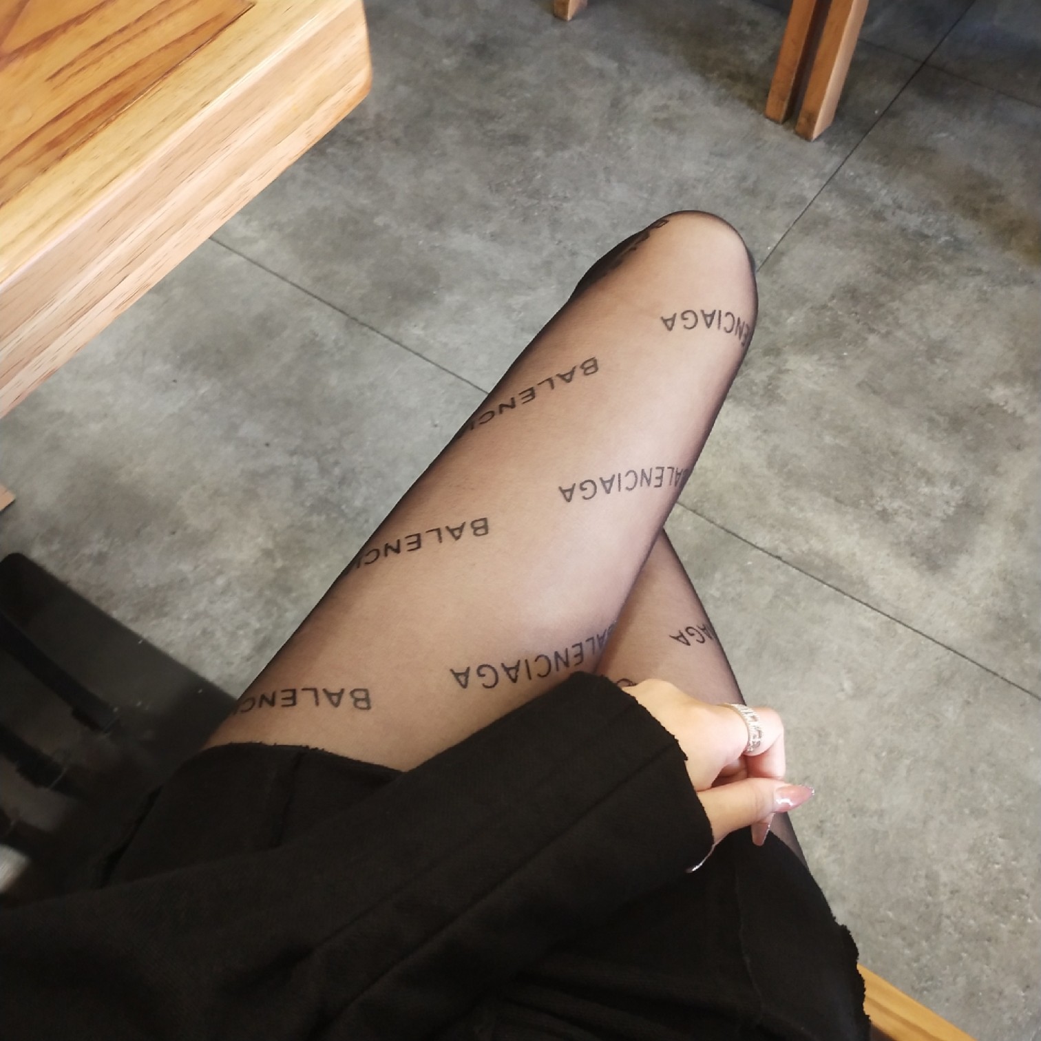 “土”还是“潮”？来聊聊颠覆审美的巴黎世家