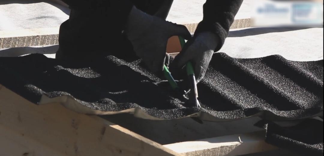 彩石金属瓦安装多少钱一平方,彩石金属瓦安装骨架