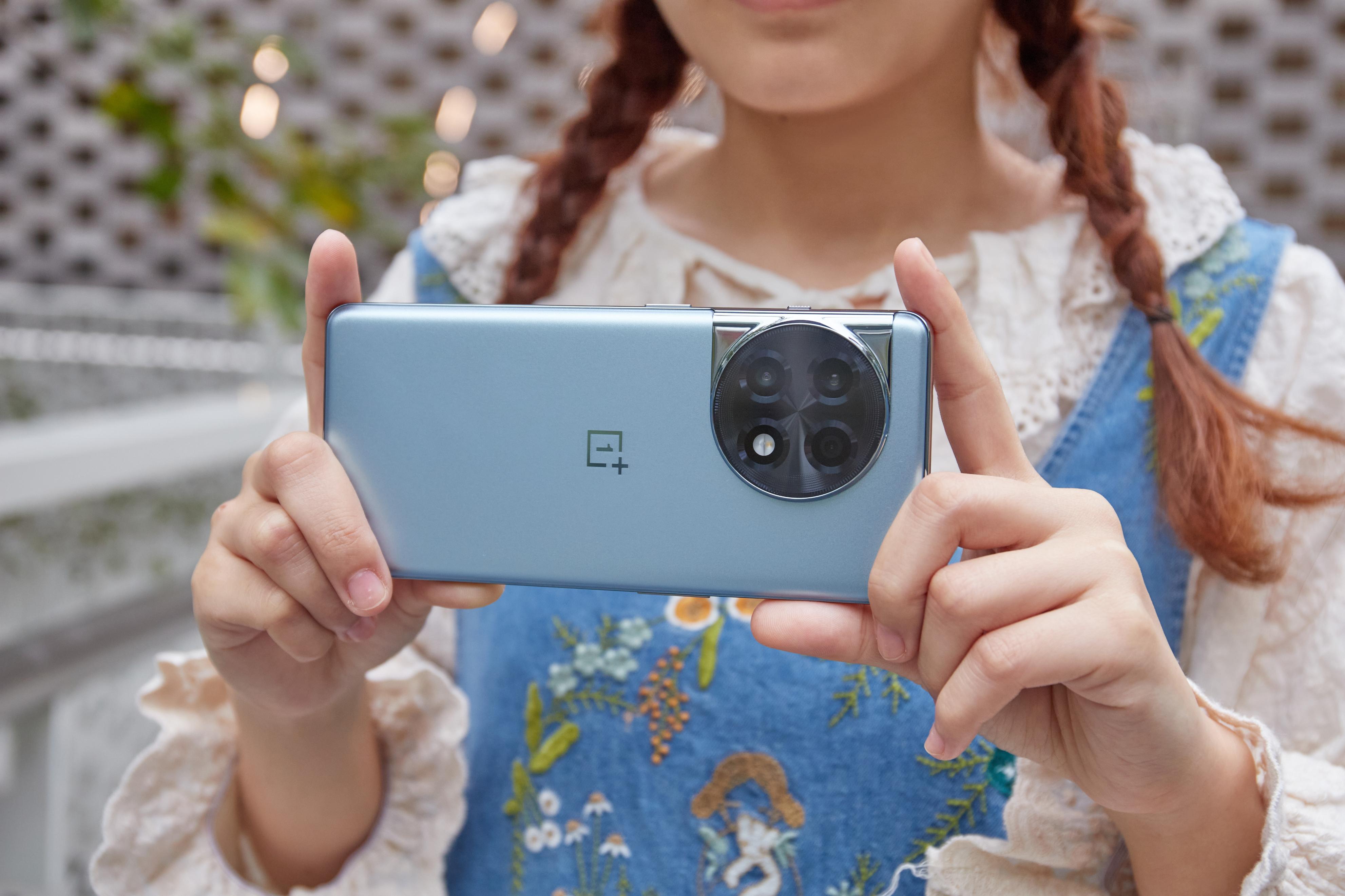 直降1400元！iPhone14Pro迎来跳水价，实用*党**看准骁龙8+真香机