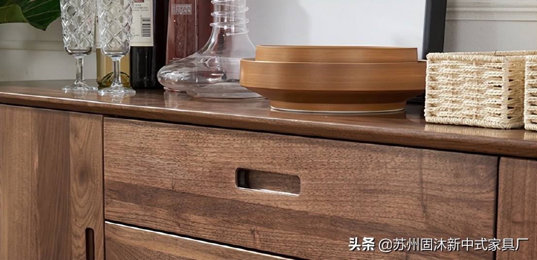 145平中式风格装修红木家具,145新中式三室二厅装修多少钱