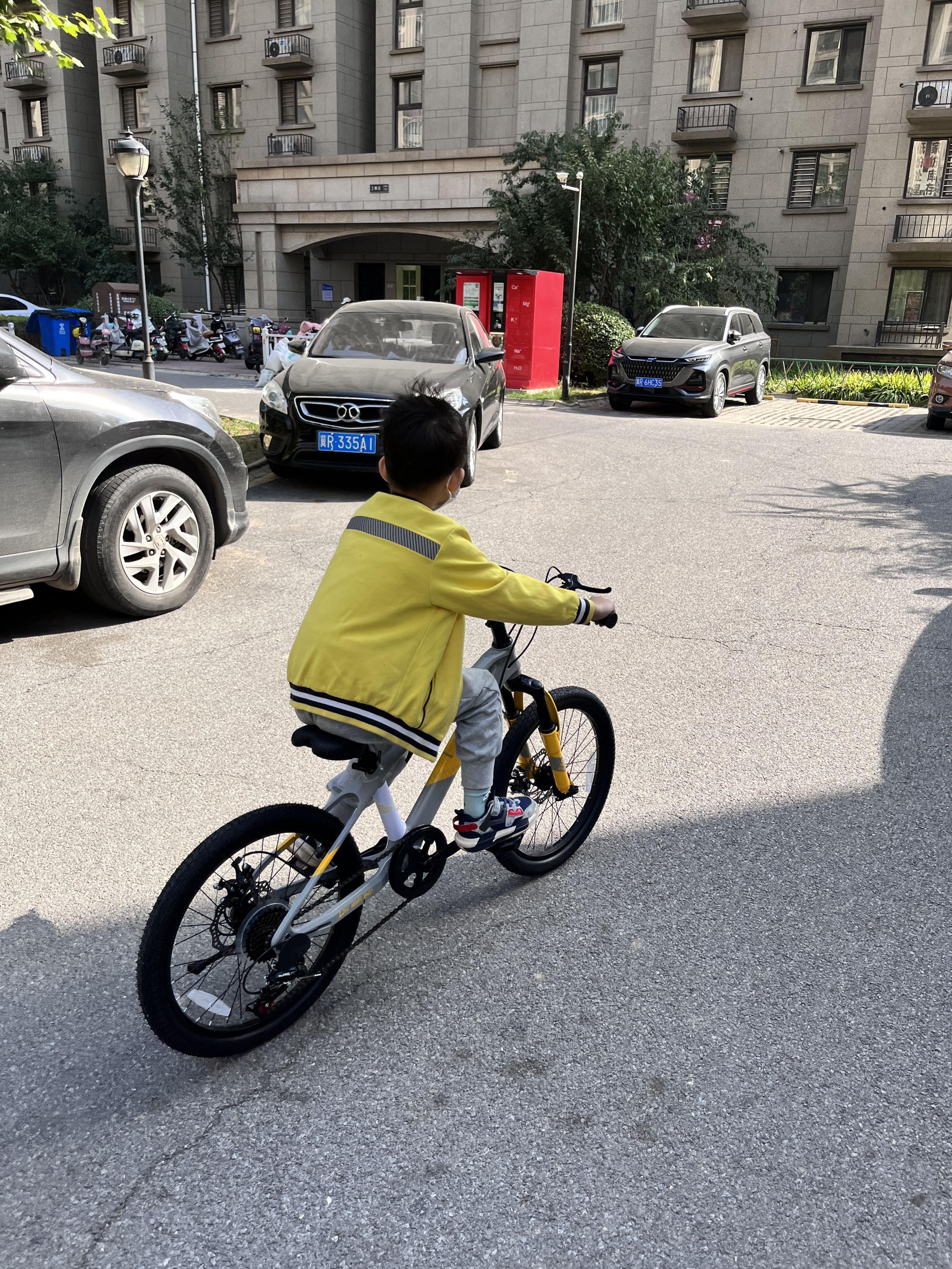 柒小佰20英寸青少年山地车,柒小佰自行车质量怎么样