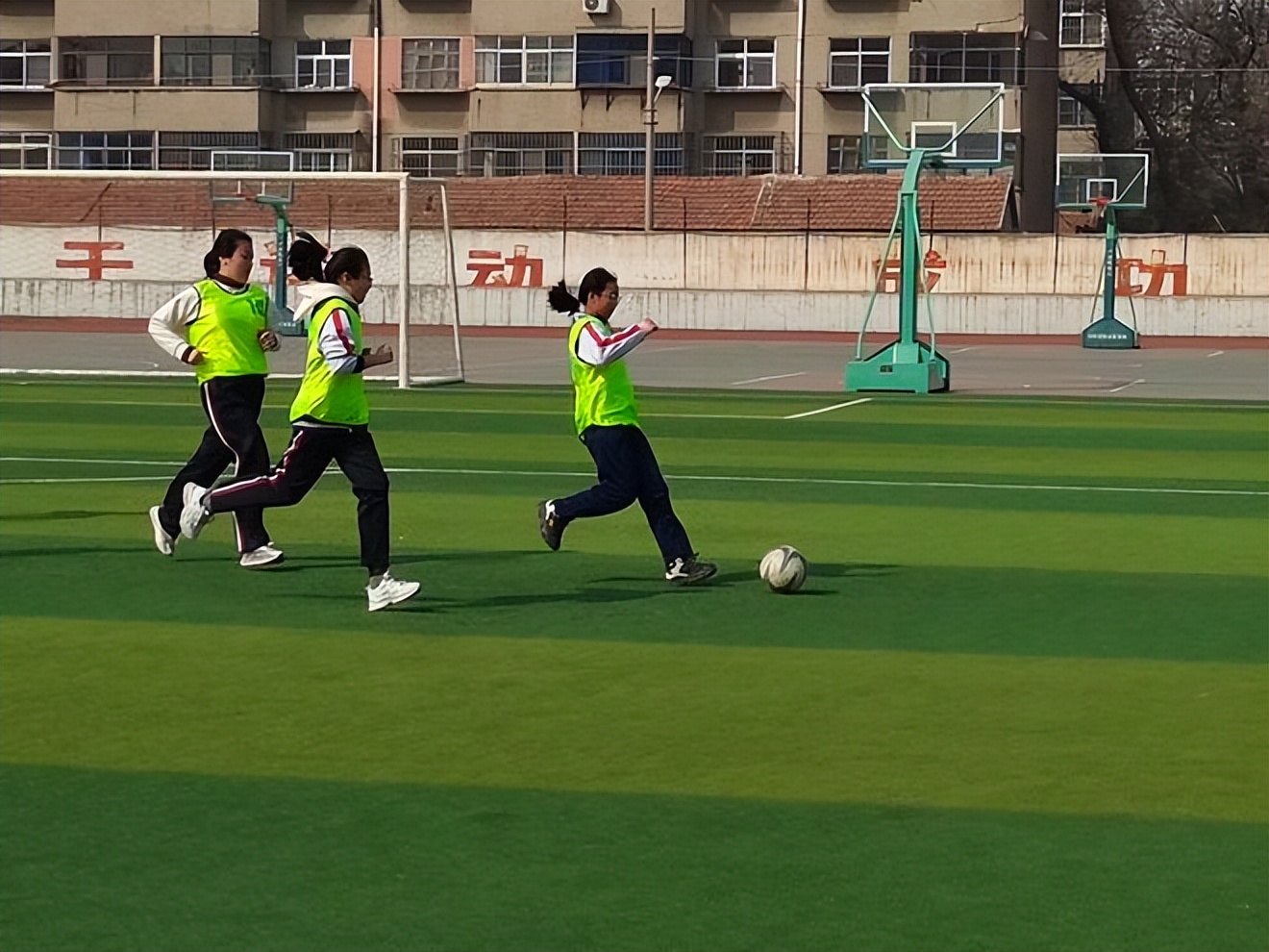 胶州市长杯足球实验初中,青岛南京路校长杯足球赛