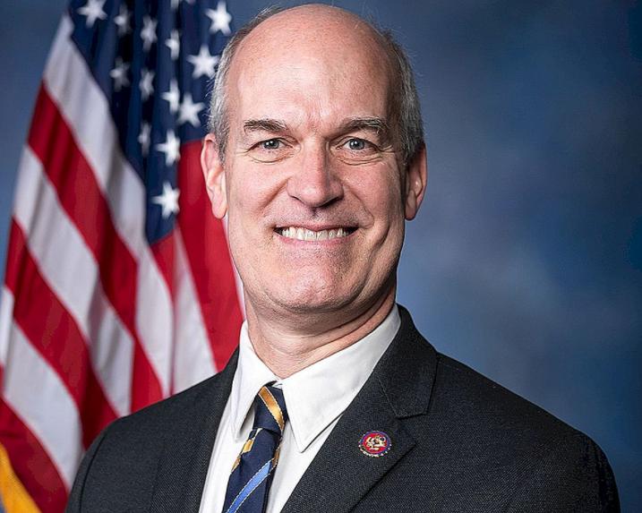 *华反**已成西方主流？美“*派鸽**”议员叫嚣：跟中国打交道，必须强硬