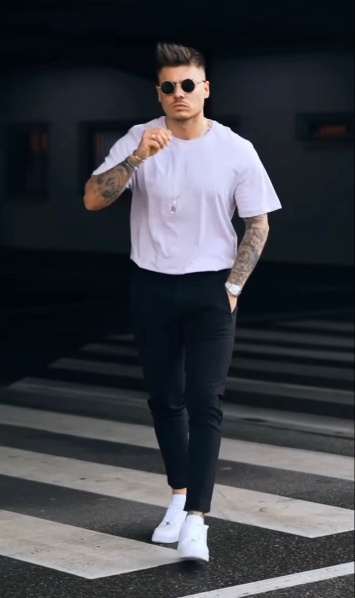 短袖大白t怎么穿搭配好看,短袖白t内搭怎么穿好看