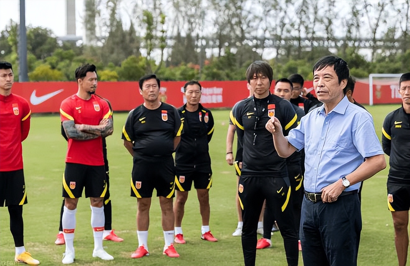 李铁嫡系全被清除！24人大名单曝光，球迷：“足球踢得好靠人脉”