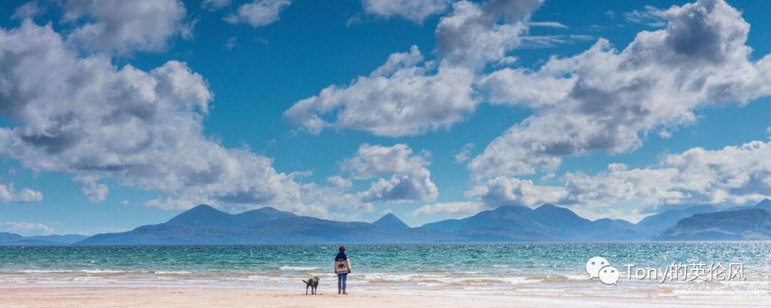 威尔士海边旅游攻略,英国威尔士夏天旅游攻略