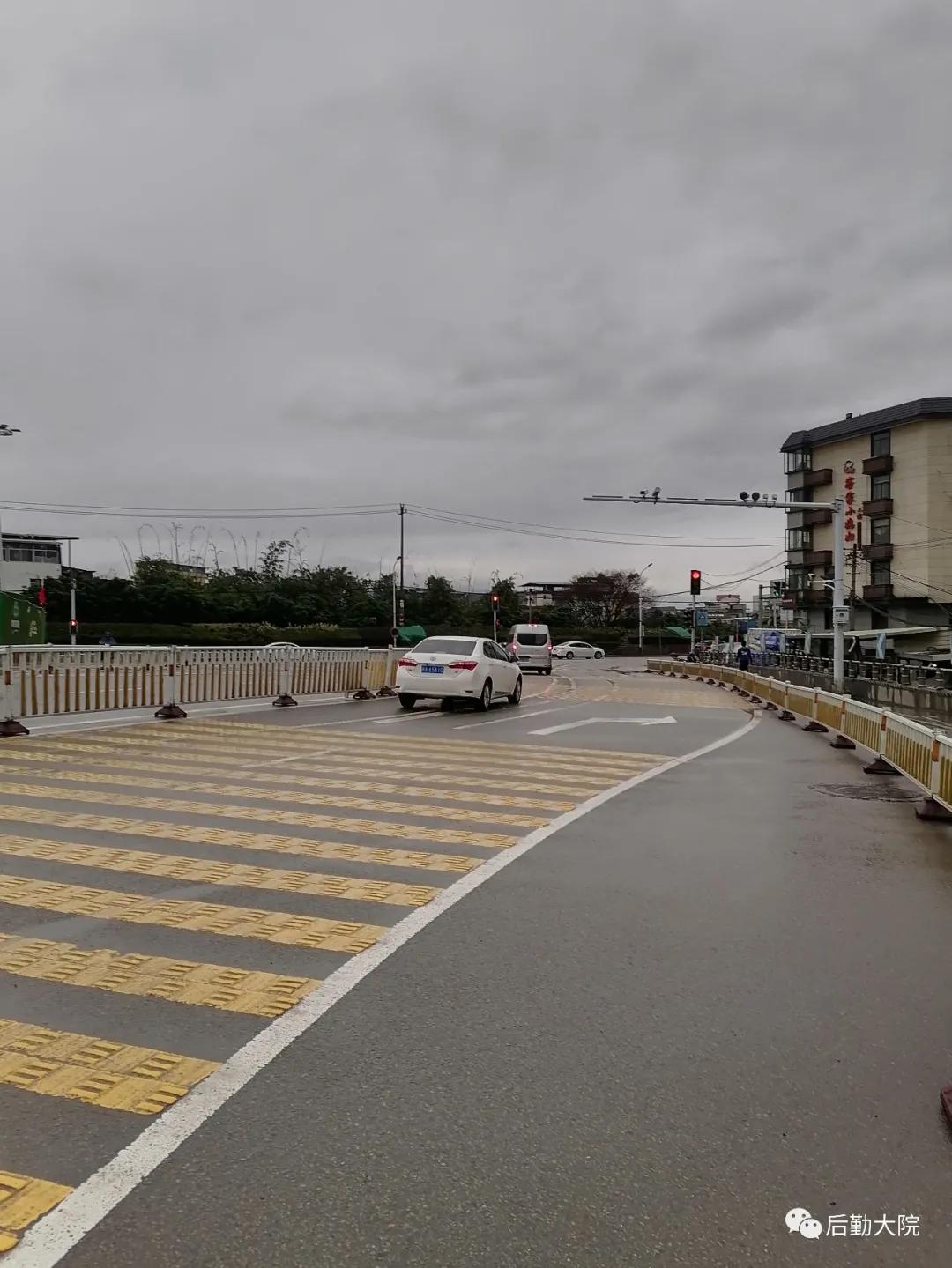 知青点的村支书叫“依派”