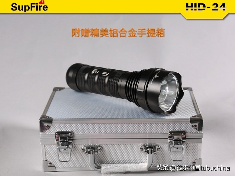 带强光手电筒探险,强光手电筒去深山老林