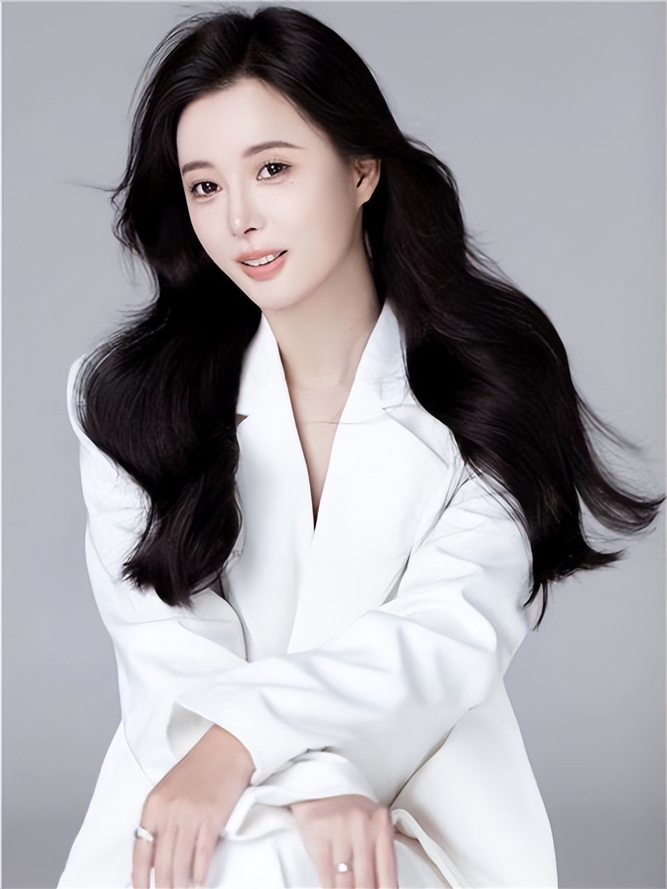 中国国际新闻杂志社、精忠报国杂志社影视传播院副院长冯璧晴简介