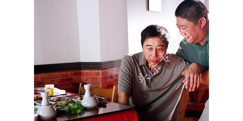 我38岁，未嫁，八姐弟，23个外甥侄子，每年红包让我苦不堪言