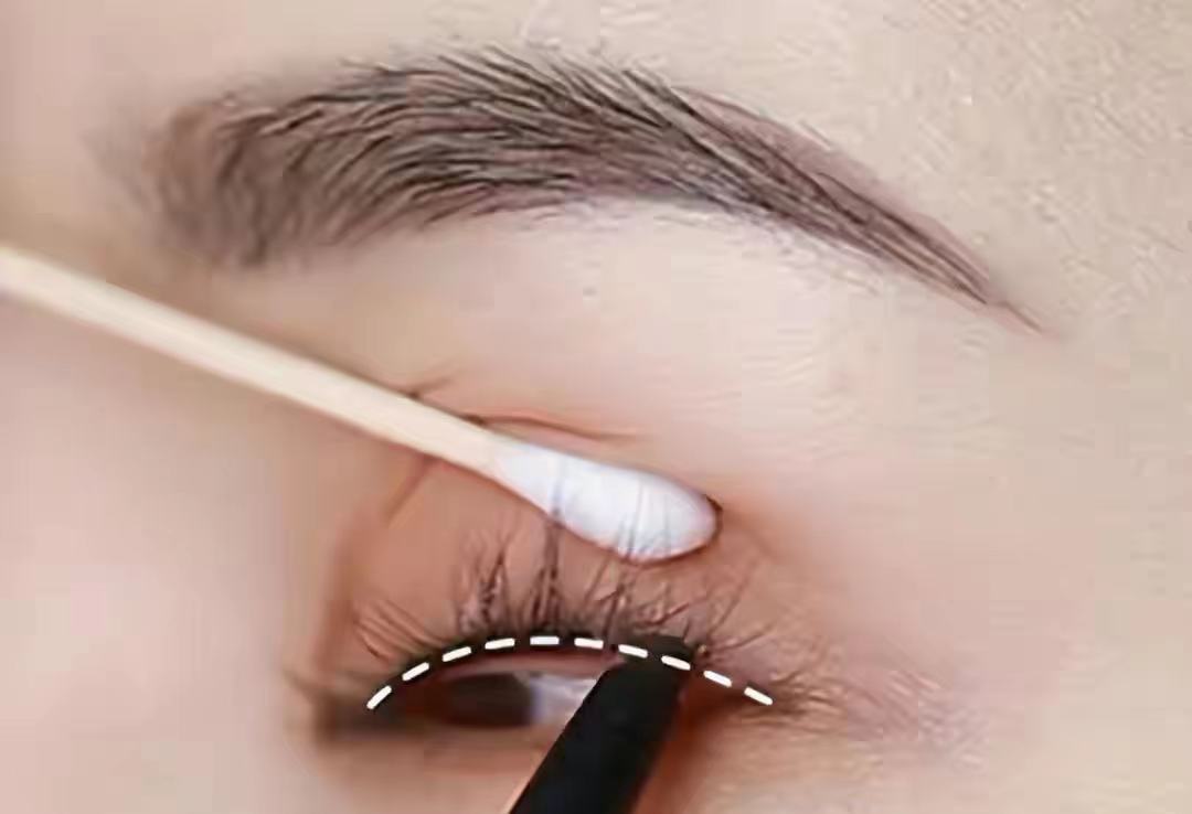 日常眼妆教程简简单单最好看,新手眼妆显脏