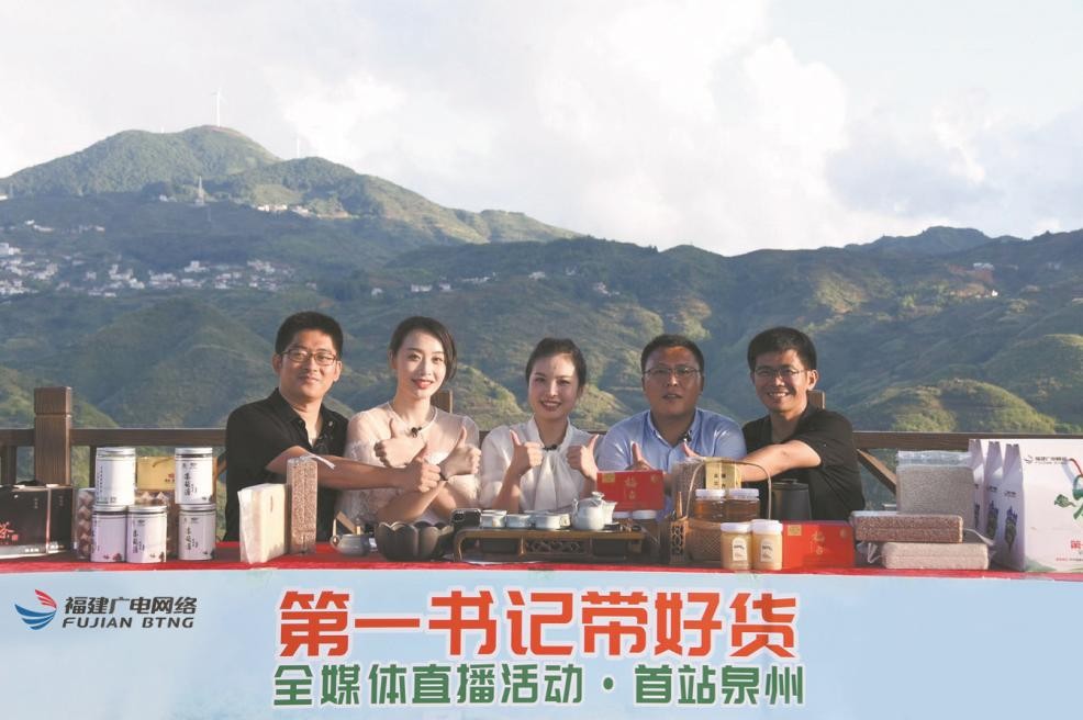 潮起潮涌千帆竞渡,春潮澎湃百舸争流