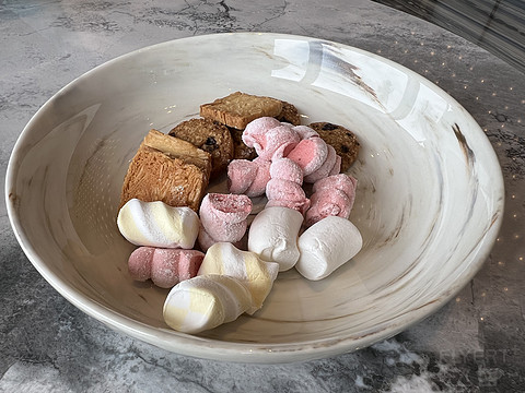 窗含西岭千秋雪成都环球中心雪山,窗含西岭千秋雪魅力成都