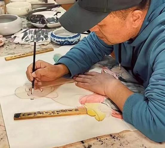 毕福剑离开央视后现在有退休金吗,央视主持人毕福剑又要重返舞台么