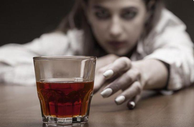 一喝酒就脸红的人能经常微醺吗,一喝酒就脸红的人能锻炼出酒量吗