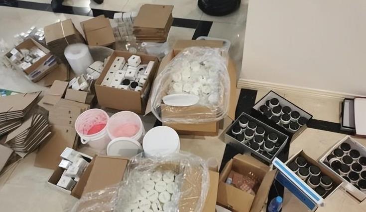 消费者疯狂购物的视频,消费者疯狂下单视频