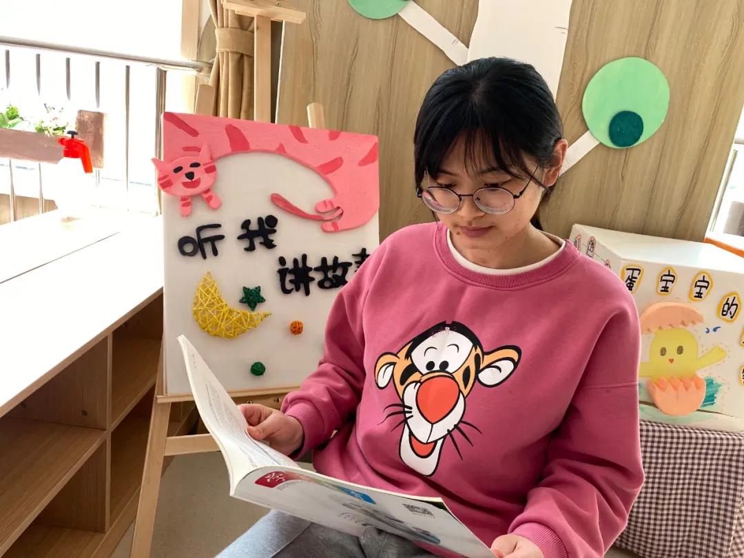 “篮”色梦想“球”悦童心—李沧区苍山路幼儿园中二班级特色活动