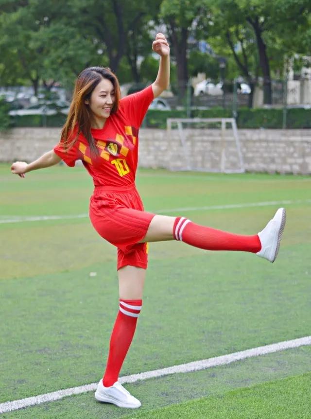 世界杯美女惊艳镜头,盘点世界杯看球美女