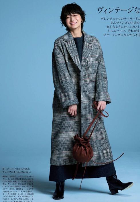 搭配长款的大衣非常有时尚感,高端品质气质款大衣穿搭