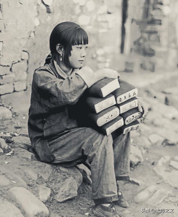 日军罪行照片：攻陷香港后兽性毕露，当场轮番侵犯新婚女明星