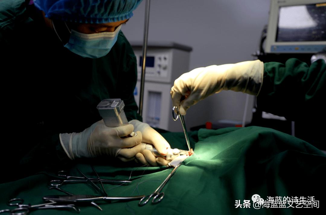 512地震幸存者女孩完整版,512汶川大地震女孩照片